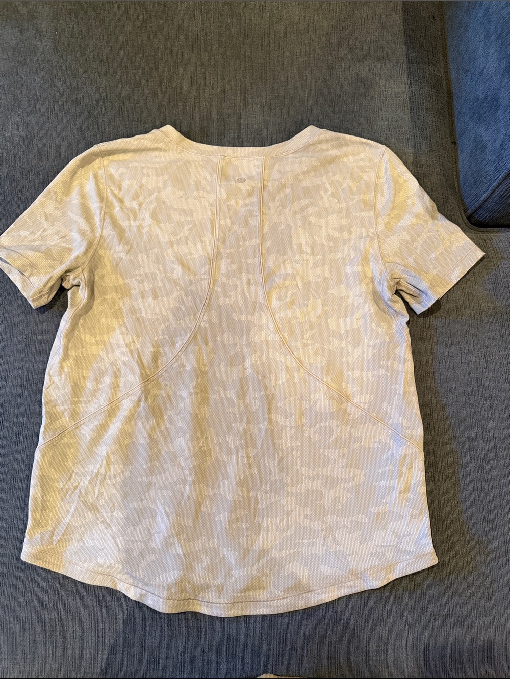Lululemon t shirt